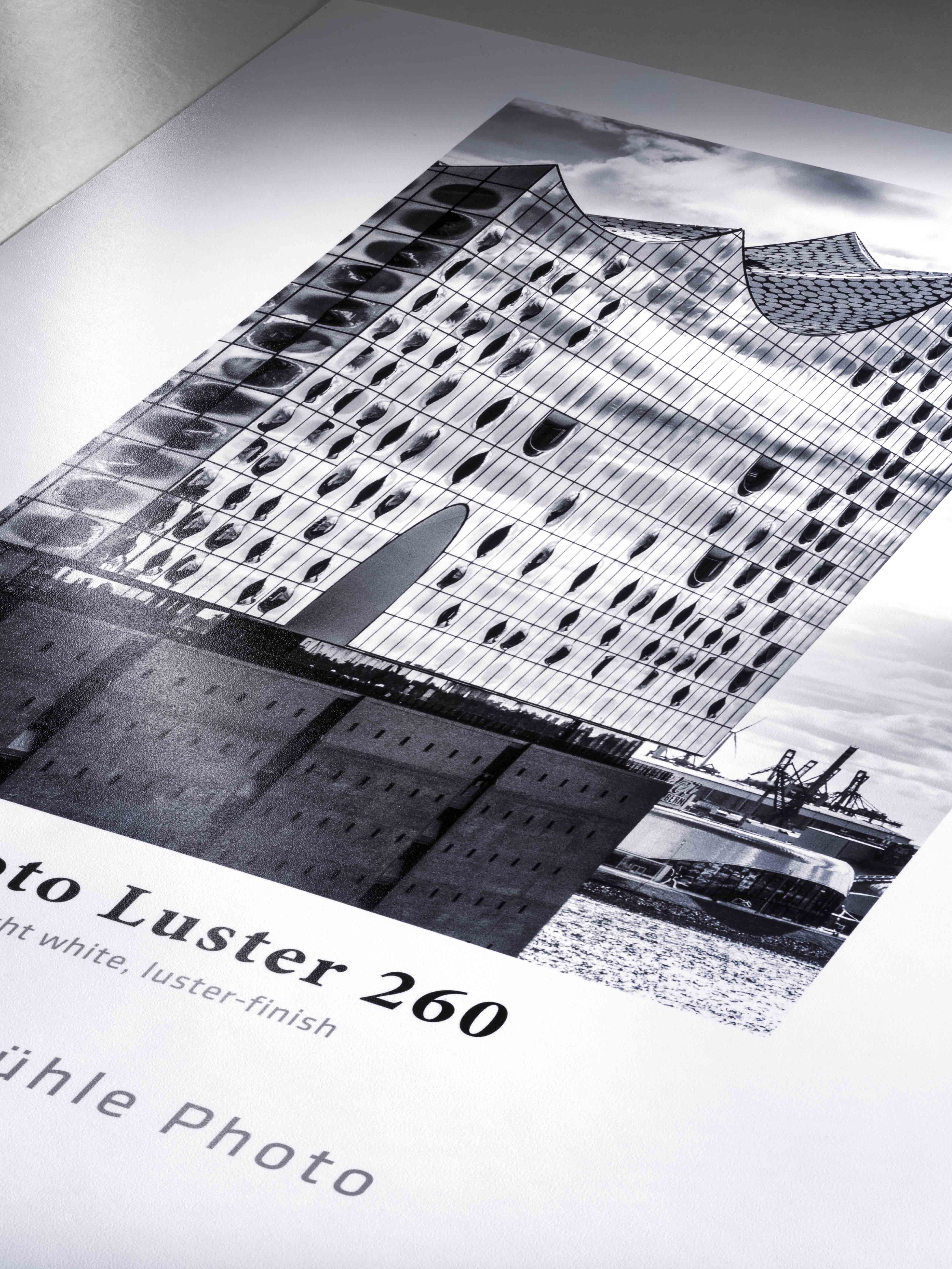 Detail of the Elbphilharmonie on Photo Luster 260