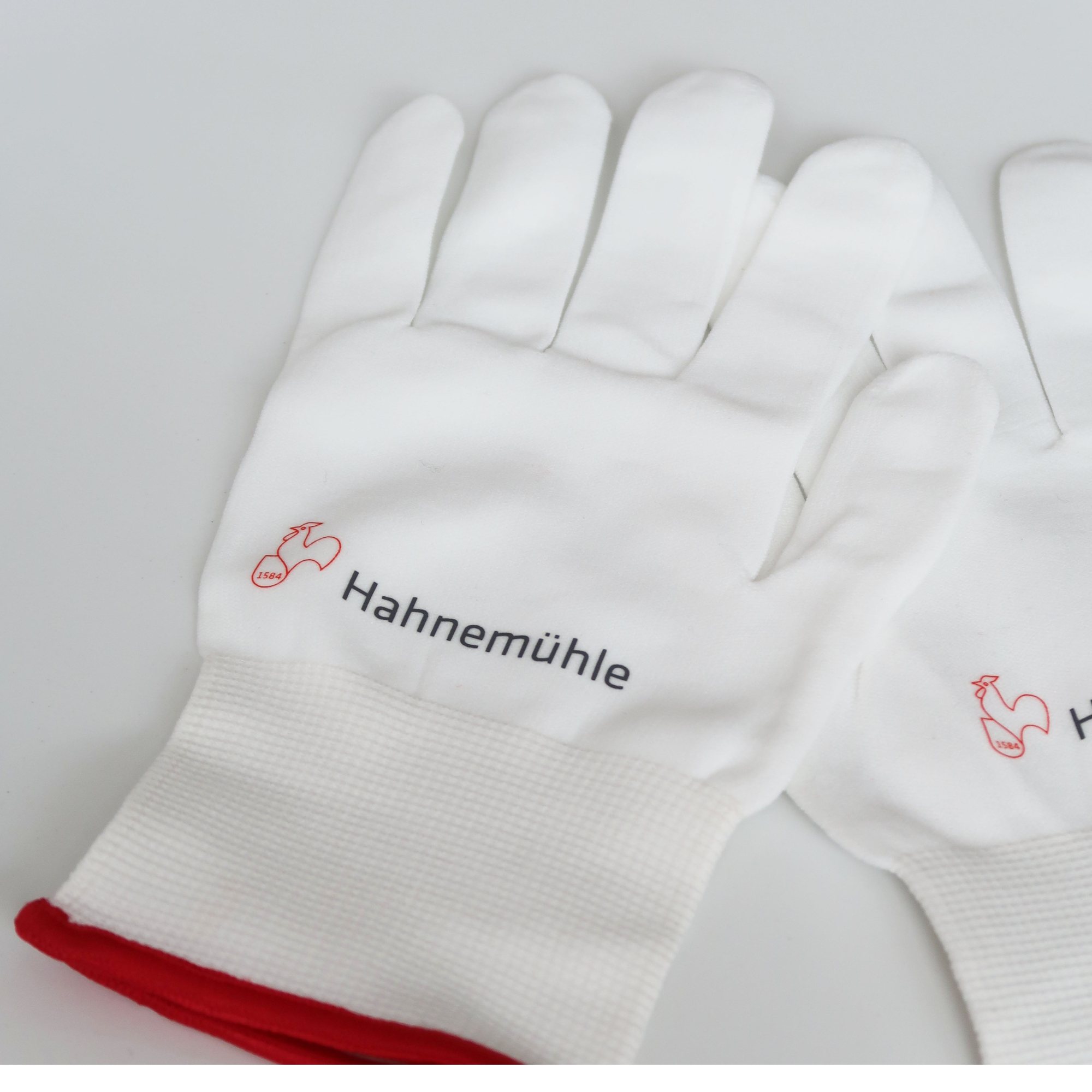 10608863-gloves-handschuhe-3 10608863-gloves-handschuhe-3