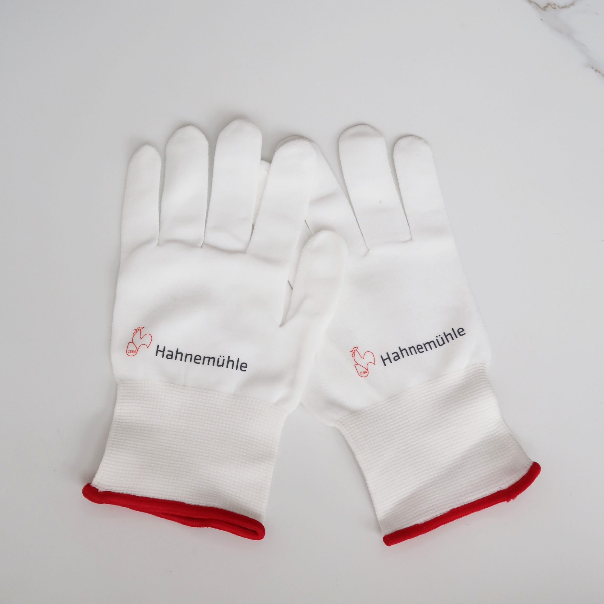 10608863-gloves-handschuhe-3 10608863-gloves-handschuhe-3