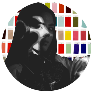 photo, portrait, monochrome, color swatches, circle frame