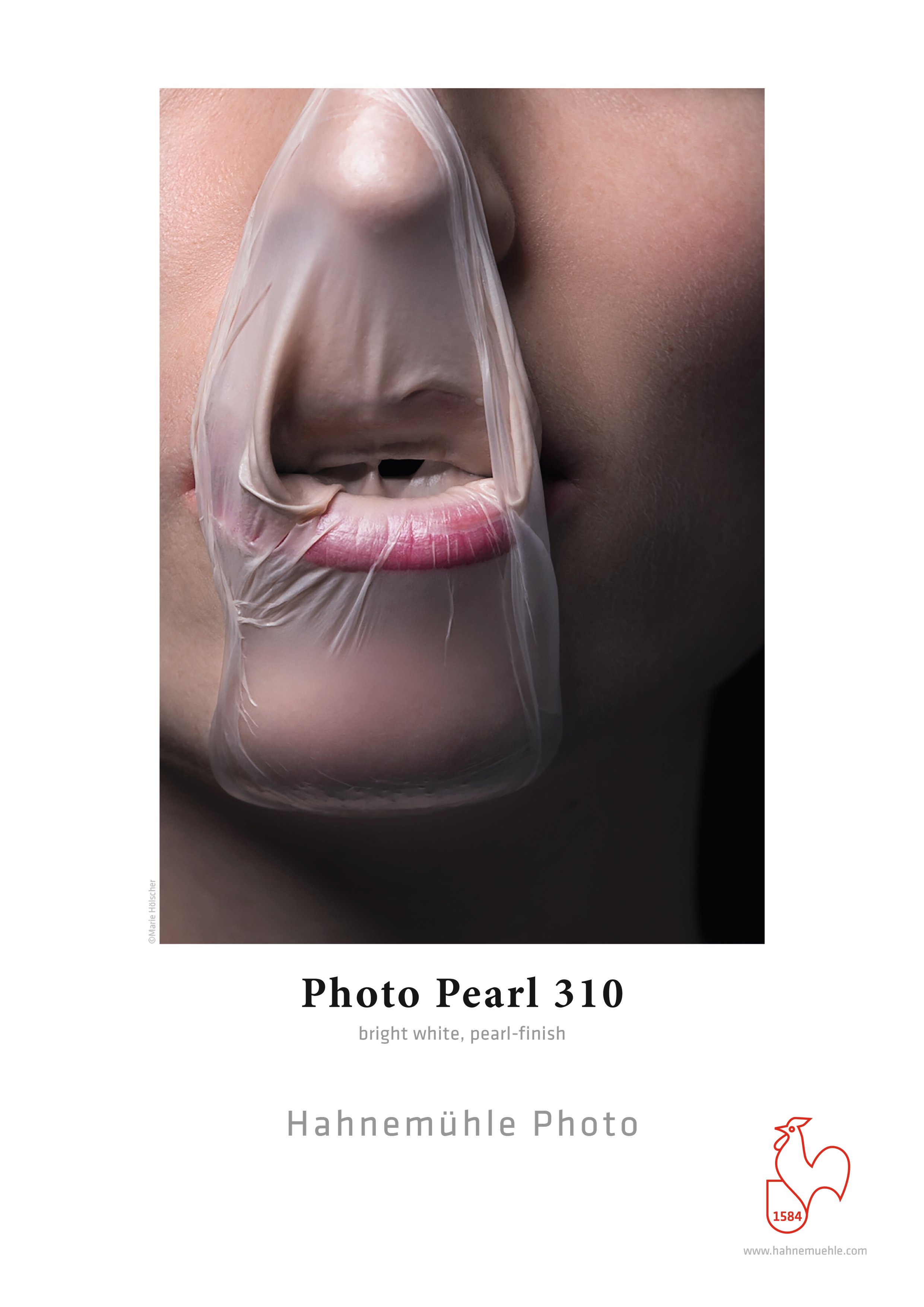 Pattern print with chewing gum around the mouth printed on Hahnemühle Photo Pearl