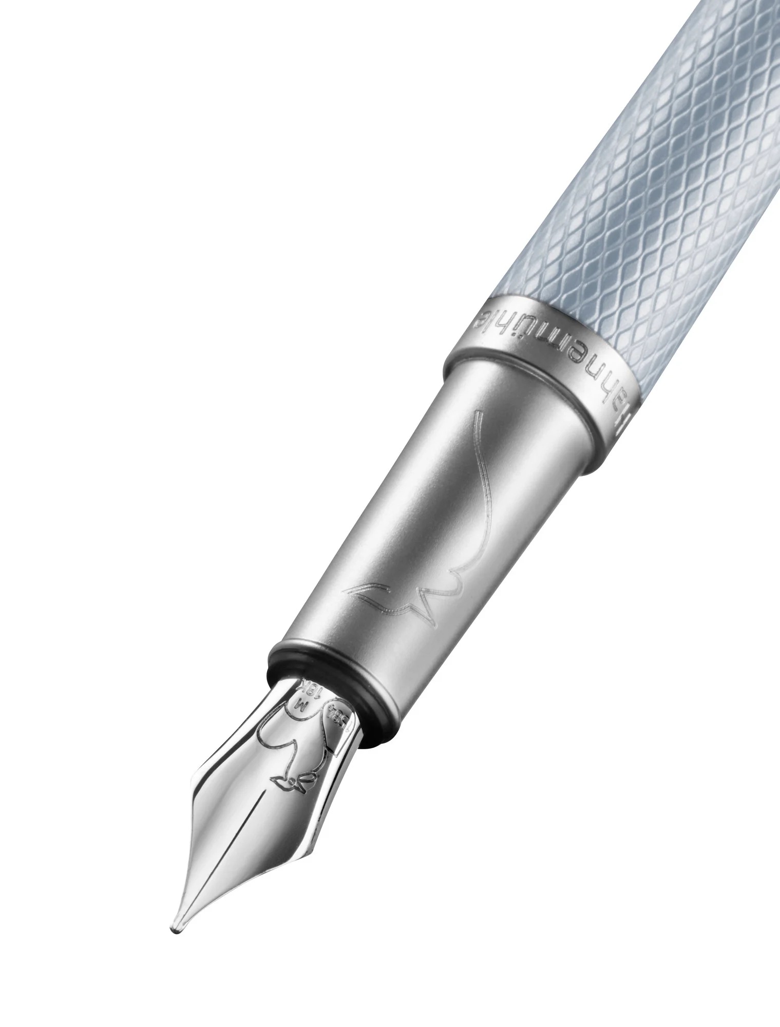fountain pen, nib, metal body, knurled grip, silver